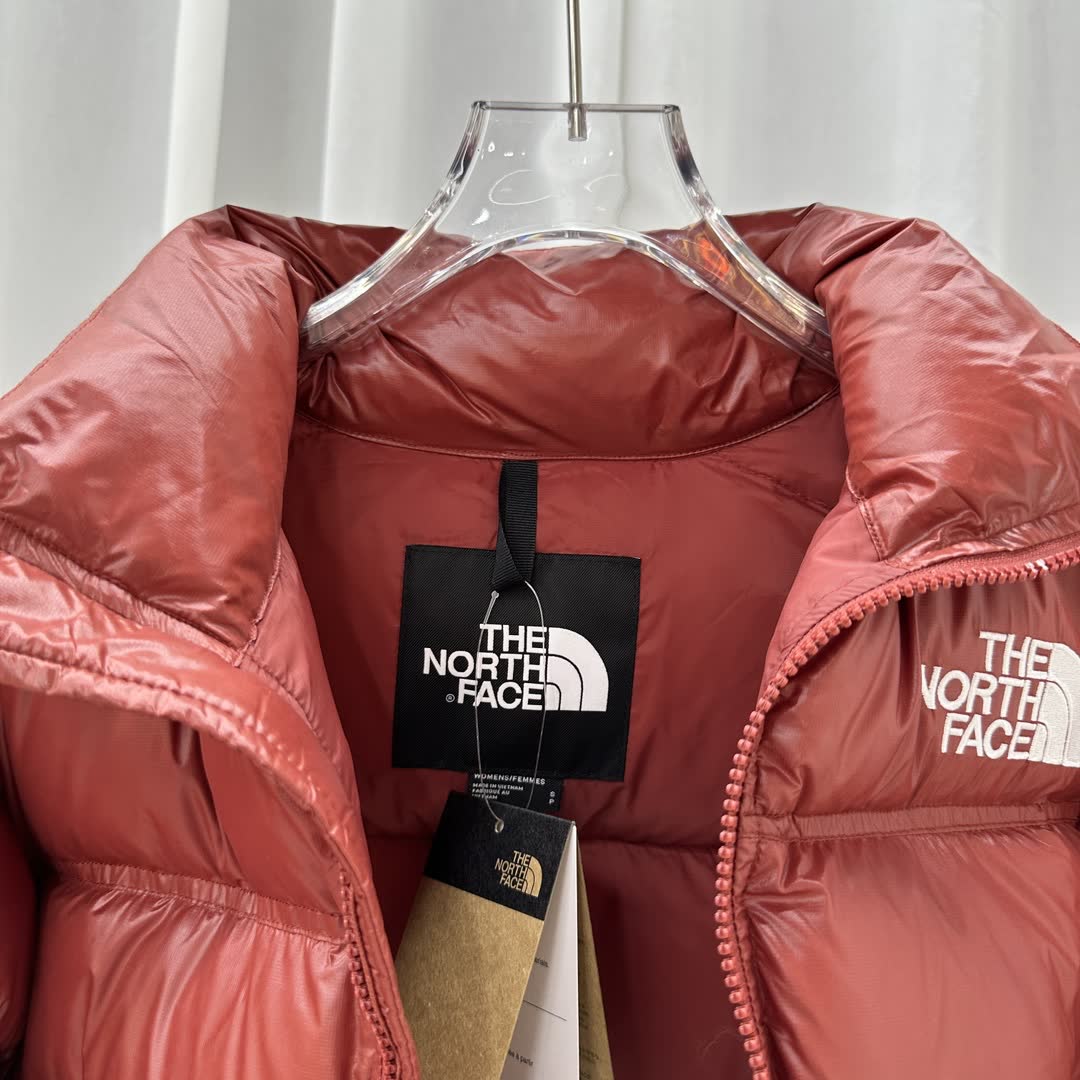 The North Face Women's Nuptse Short Down Jacket NF0A5GGE